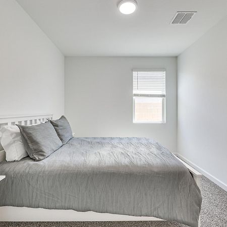 Maricopa Home With Putting Green And Covered Patio! Ngoại thất bức ảnh