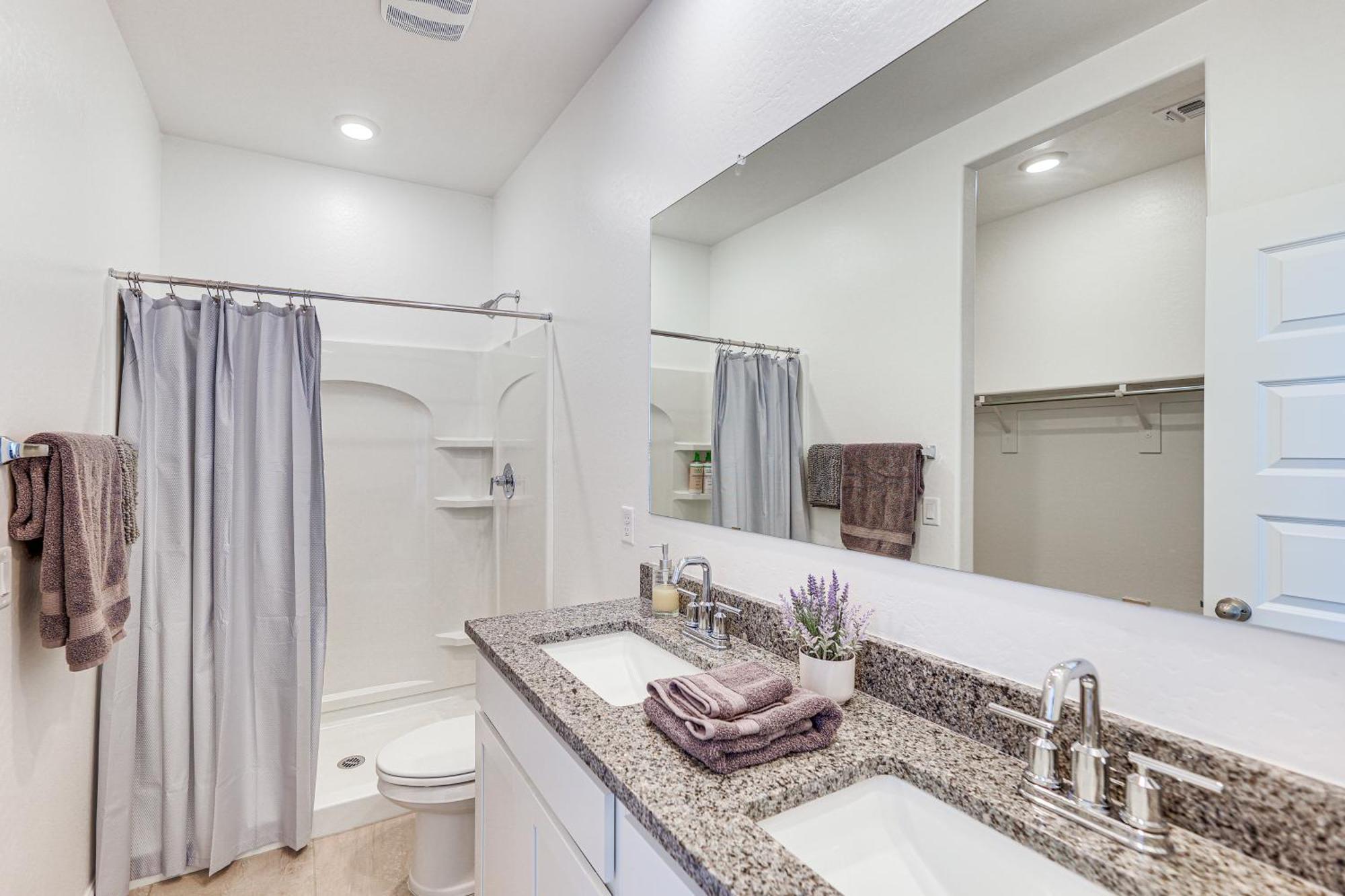 Maricopa Home With Putting Green And Covered Patio! Ngoại thất bức ảnh