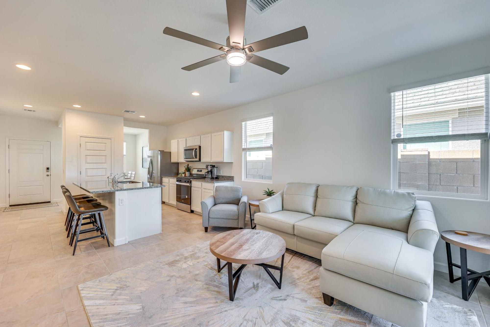 Maricopa Home With Putting Green And Covered Patio! Ngoại thất bức ảnh